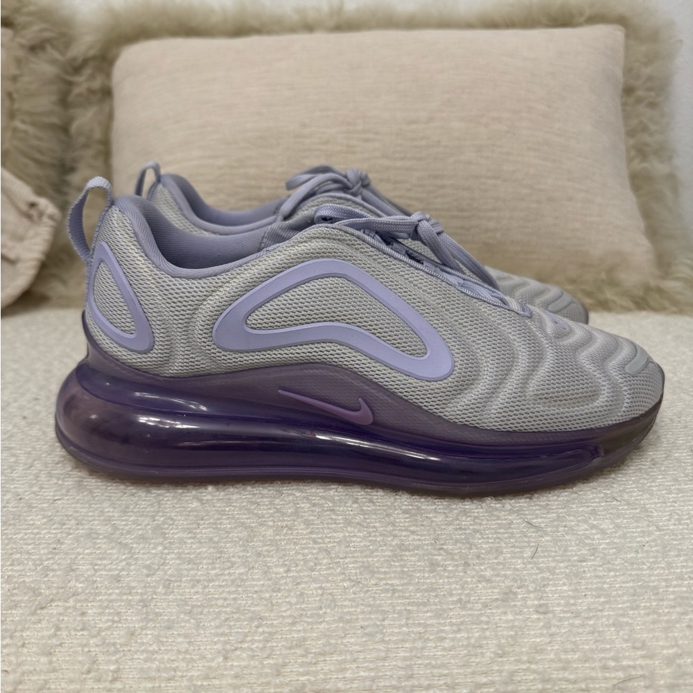Nike Women's Air Max 720